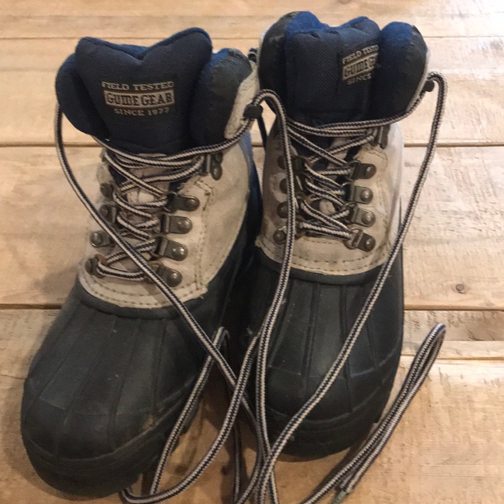 Waterproof winter boots (size 6)